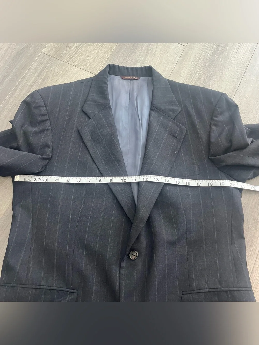 Vintage Sandhurst Club Neiman Marcus Wool Pinstripe Suit USA Approx 44R 32x27